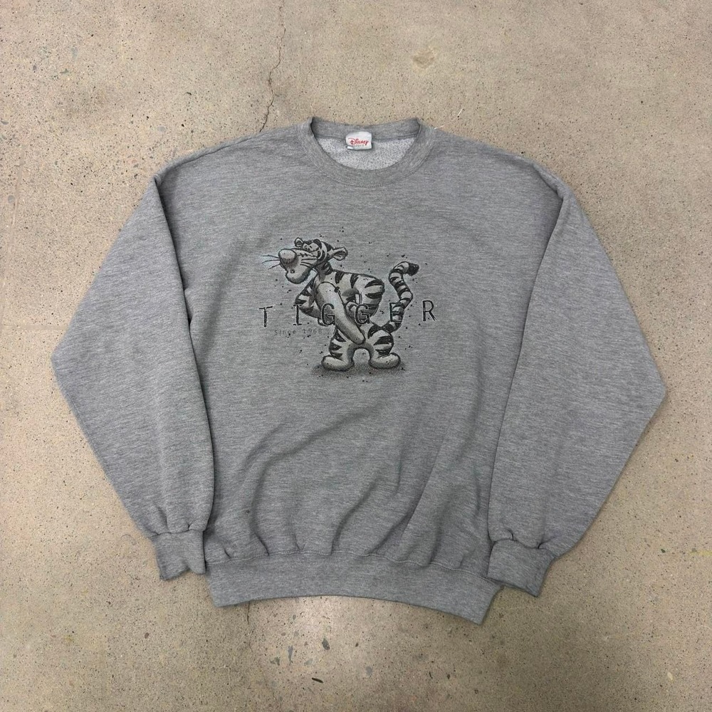 Vintage 90s Disney Tigger Crewneck Sweatshirt (Size L)
